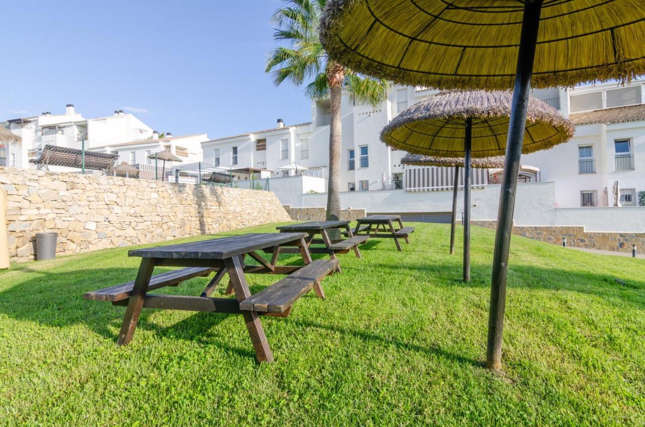 Wintowinrentals Huge Private Terrace &, Relax Caleta De Velez Exteriör bild
